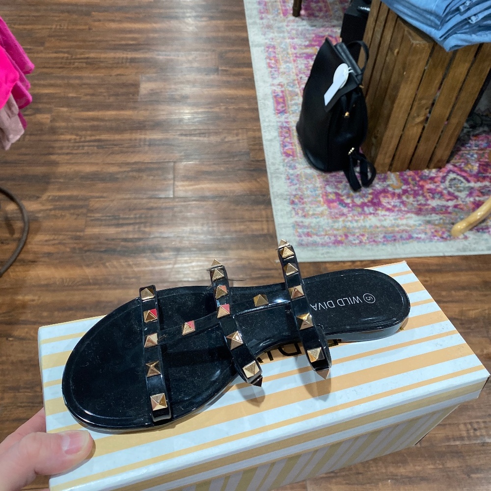 Wild diva black sandal